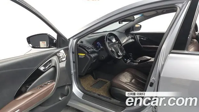 HYUNDAI GRANDEUR 2015 — 172 100 км, серебристо-серый, Корея — под ключ — фото 10