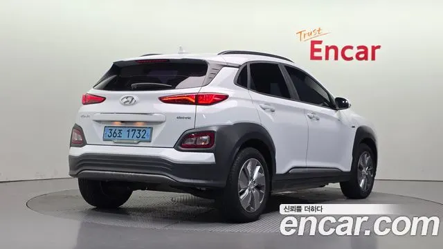 HYUNDAI KONA ELECTRIC 2019 — 70 948 км, белый, Корея — под ключ — фото 2