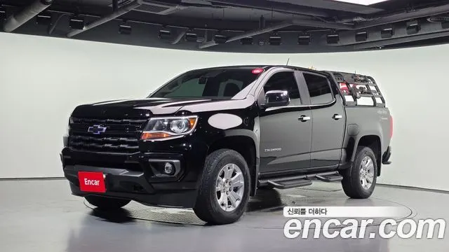 CHEVROLET REAL NEW COLORADO 2021 — 68 421 км, чёрный, Корея — под ключ — фото 1