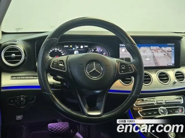 MERCEDES-BENZ E-CLASS W213 2017 — 193 968 км, серебристый, Корея — под ключ — фото 9