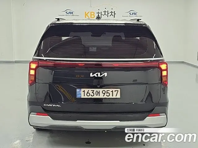 KIA CARNIVAL 2024 — 93 376 км, чёрный, Корея — под ключ — фото 3