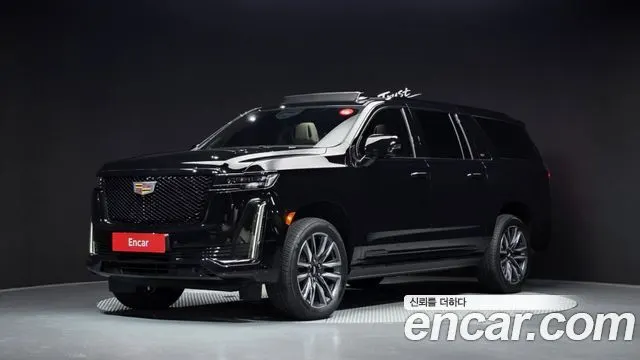 CADILLAC ESCALADE 2023 — 44 000 км, чёрный, Корея — под ключ — фото 1