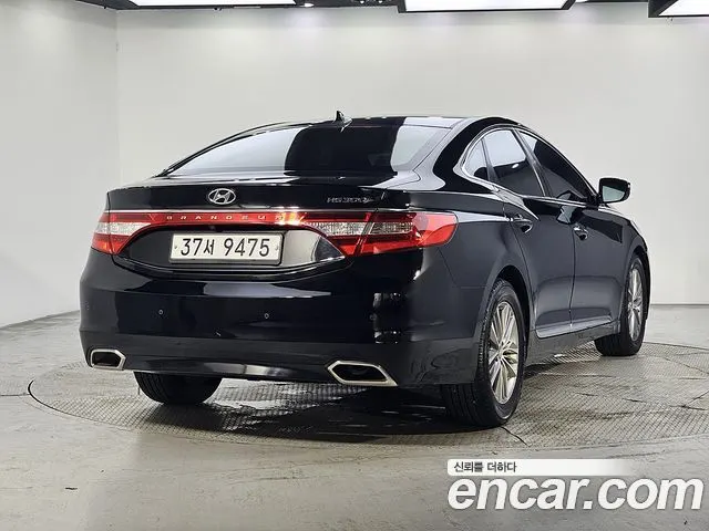 HYUNDAI GRANDEUR 2016 — 137 506 км, чёрный, Корея — под ключ — фото 4