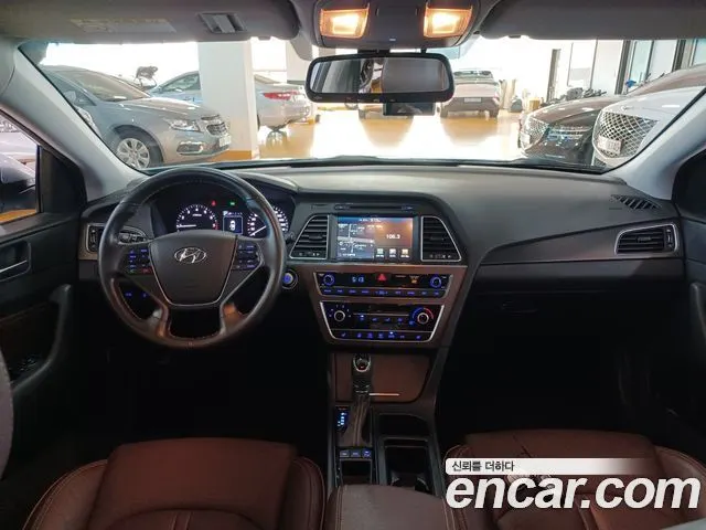 HYUNDAI SONATA 2017 — 151 124 км, серебристо-серый, Корея — под ключ — фото 9