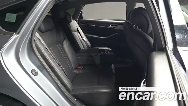 HYUNDAI GENESIS DH 2016 — 123 982 км, серебристо-серый, Корея — под ключ — фото 12