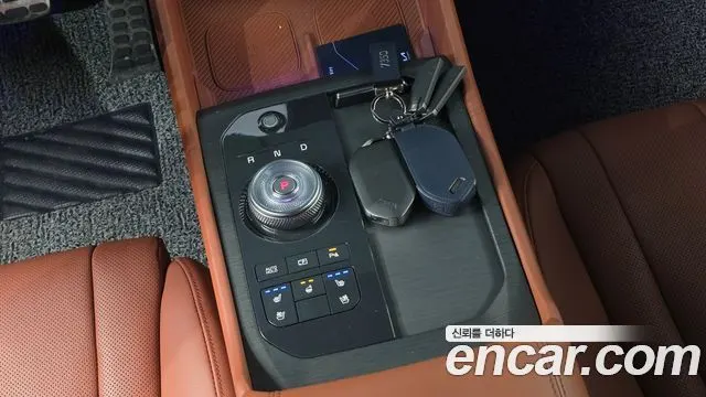 KIA K8 HYBRID 2025 — 24 564 км, серебристо-серый, Корея — под ключ — фото 9