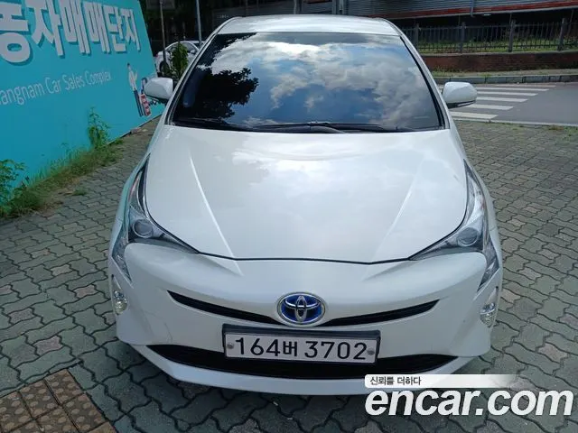 TOYOTA PRIUS 2017 — 166 900 км, белый, Корея — под ключ — фото 11