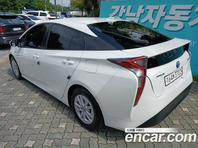 TOYOTA PRIUS 2017 — 166 900 км, белый, Корея — под ключ — фото 4