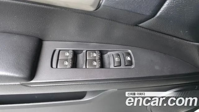 KGM KORANDO SPORTS 2017 — 175 674 км, белый, Корея — под ключ — фото 12