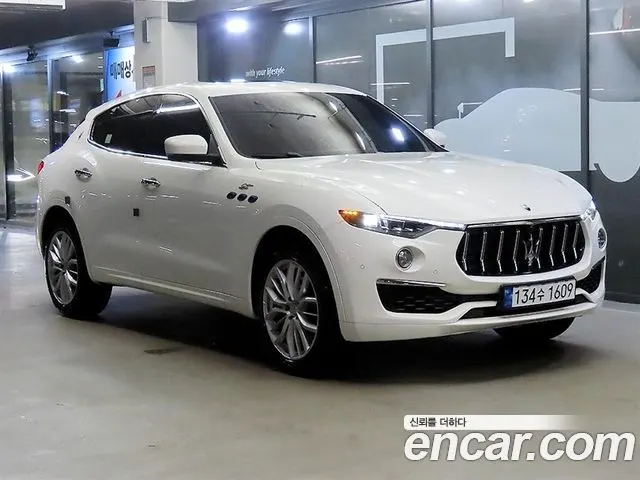 MASERATI LEVANTE 2022 — 5 744 км, белый, Корея — под ключ — фото 11