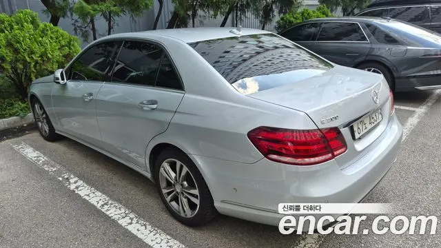MERCEDES-BENZ E-CLASS W212 2016 — 94 302 км, серебристый, Корея — под ключ — фото 9