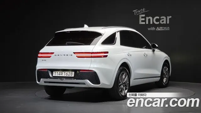 GENESIS GV70 — из Кореи под ключ