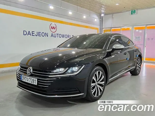 VOLKSWAGEN ARTEON 2019 — 147 700 км, чёрный, Корея — под ключ — фото 1