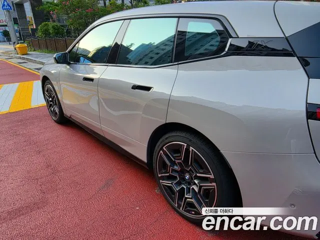 BMW IX 2026 — 33 000 км, белый-перламутр, Корея — под ключ — фото 3