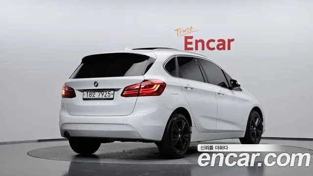 BMW 2 SERIES ACTIVE TOURER 2018 — 111 321 км, белый, Корея — под ключ — фото 2