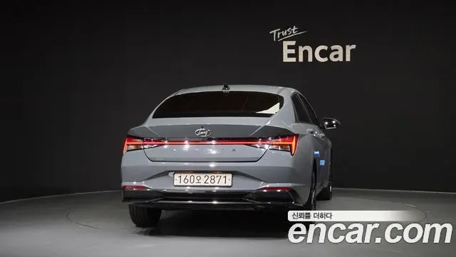 HYUNDAI AVANTE HYBRID 2022 — 104 458 км, серебристо-серый, Корея — под ключ — фото 4