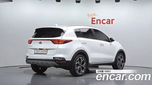 KIA SPORTAGE THE BOLD 2020 — 11 377 км, белый, Корея — под ключ — фото 2
