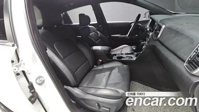 KIA SPORTAGE THE BOLD 2019 — 54 359 км, белый, Корея — под ключ — фото 11