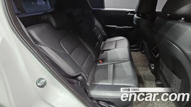 KIA SPORTAGE THE BOLD 2019 — 54 359 км, белый, Корея — под ключ — фото 12