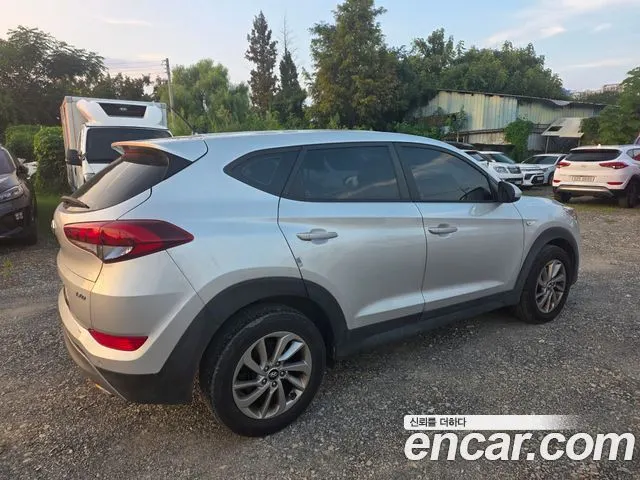 HYUNDAI TUCSON 2018 — 206 212 км, серебристый, Корея — под ключ — фото 5
