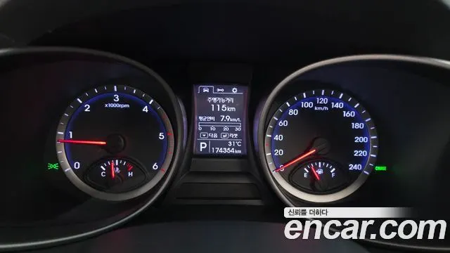 HYUNDAI SANTA FE 2015 — 174 354 км, белый-перламутр, Корея — под ключ — фото 8