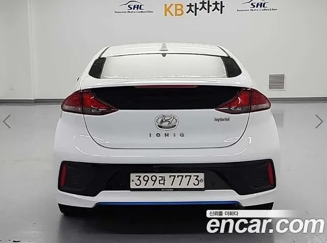 HYUNDAI IONIQ HYBRID 2016 — 236 115 км, белый, Корея — под ключ — фото 3