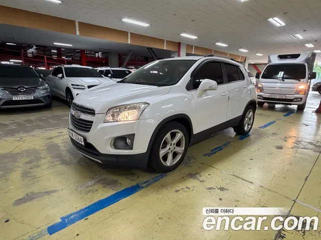 CHEVROLET TRAX 2016 — 131 767 км, белый, Корея — под ключ — фото 1