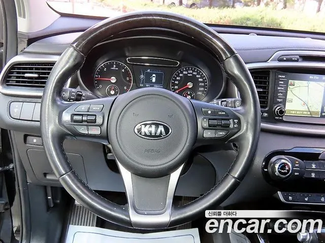 KIA SORENTO 2016 — 133 212 км, чёрный, Корея — под ключ — фото 8