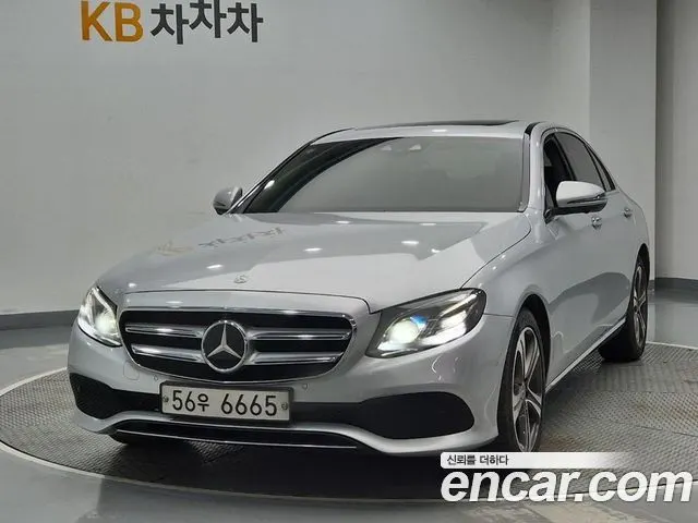 MERCEDES-BENZ E-CLASS W213 2017 — 245 327 км, серебристый, Корея — под ключ — фото 1