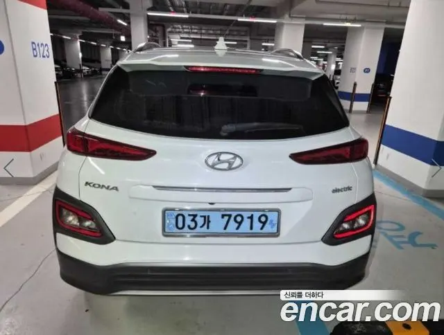 HYUNDAI KONA ELECTRIC 2020 — 177 922 км, белый, Корея — под ключ — фото 6