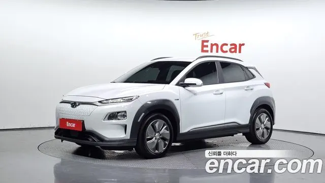HYUNDAI KONA ELECTRIC 2020 — 178 933 км, белый, Корея — под ключ — фото 1