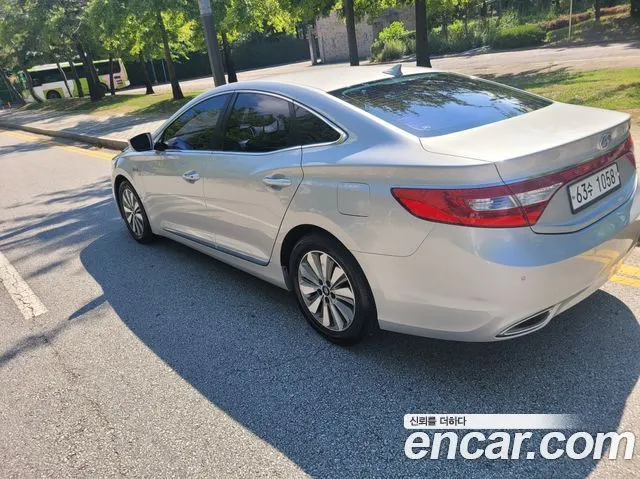 HYUNDAI GRANDEUR HYBRID 2014 — 190 000 км, серебристый, Корея — под ключ — фото 3