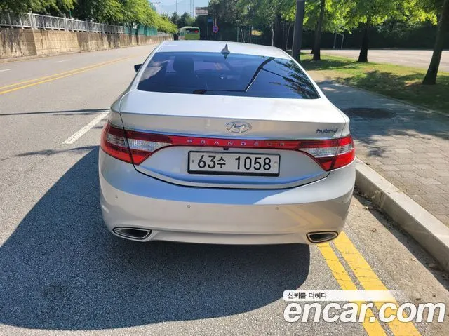 HYUNDAI GRANDEUR HYBRID 2014 — 190 000 км, серебристый, Корея — под ключ — фото 4
