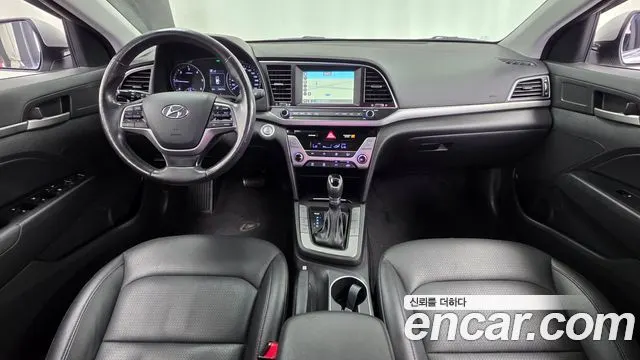 HYUNDAI AVANTE 2017 — 124 517 км, серебристо-серый, Корея — под ключ — фото 7