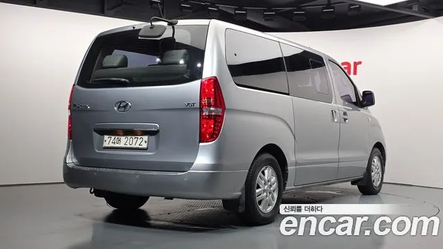 HYUNDAI GRAND STAREX 2018 — 141 362 км, серебристо-серый, Корея — под ключ — фото 2