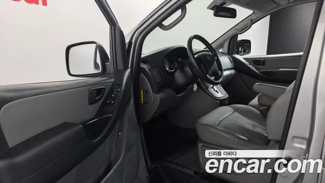 HYUNDAI GRAND STAREX 2018 — 141 362 км, серебристо-серый, Корея — под ключ — фото 11