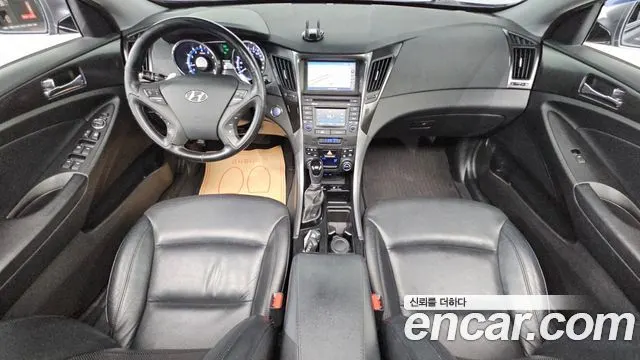 HYUNDAI SONATA THE BRILLIANT 2013 — 104 791 км, серебристо-серый, Корея — под ключ — фото 7