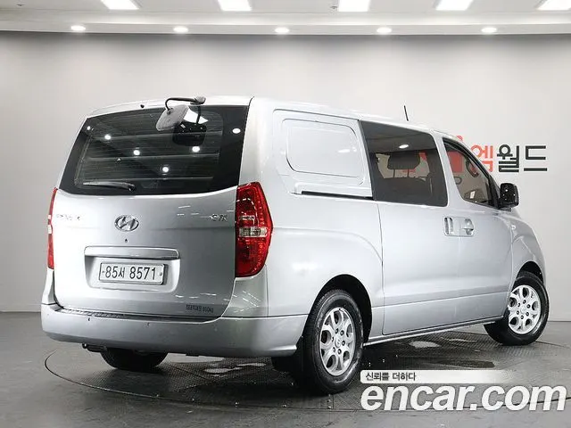 HYUNDAI GRAND STAREX 2011 — 211 533 км, серебристый, Корея — под ключ — фото 3