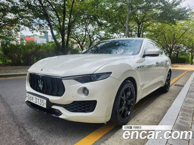 MASERATI LEVANTE 2017 — 215 000 км, белый, Корея — под ключ — фото 12