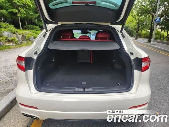 MASERATI LEVANTE 2017 — 215 000 км, белый, Корея — под ключ — фото 4