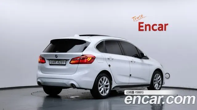 BMW 2 SERIES ACTIVE TOURER 2019 — 58 286 км, белый, Корея — под ключ — фото 2
