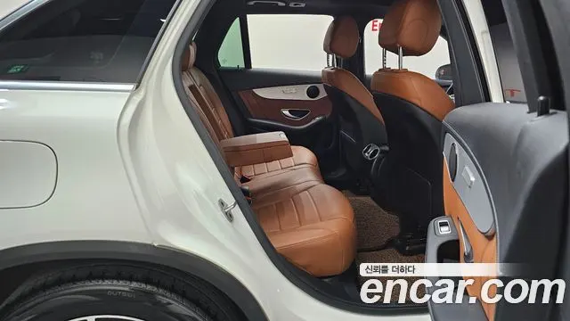 MERCEDES-BENZ GLC-CLASS X253 2021 — 105 000 км, белый, Корея — под ключ — фото 11
