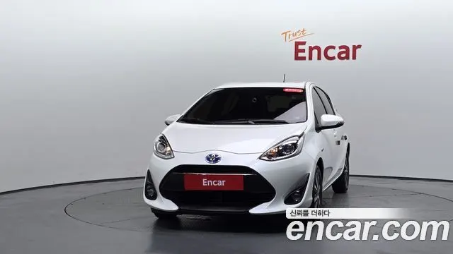 TOYOTA PRIUS C 2019 — 86 830 км, белый, Корея — под ключ — фото 3