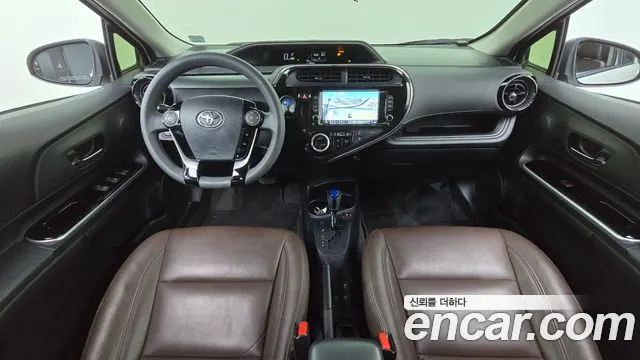 TOYOTA PRIUS C 2019 — 86 830 км, белый, Корея — под ключ — фото 7