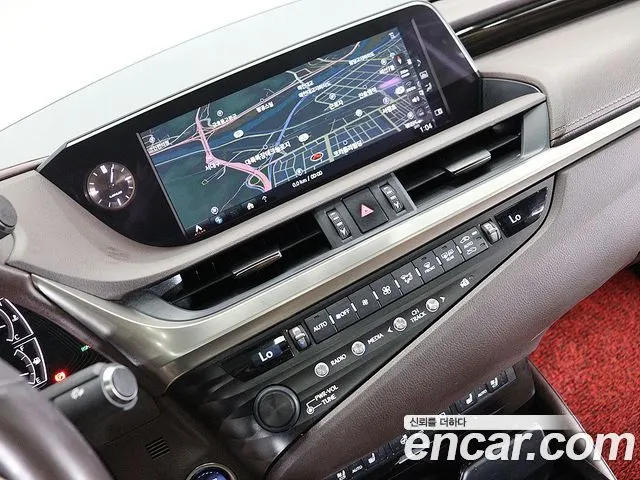 LEXUS ES300H 2019 — 190 995 км, серебристый, Корея — под ключ — фото 7