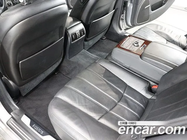 HYUNDAI EQUUS 2010 — 70 765 км, серебристо-серый, Корея — под ключ — фото 10