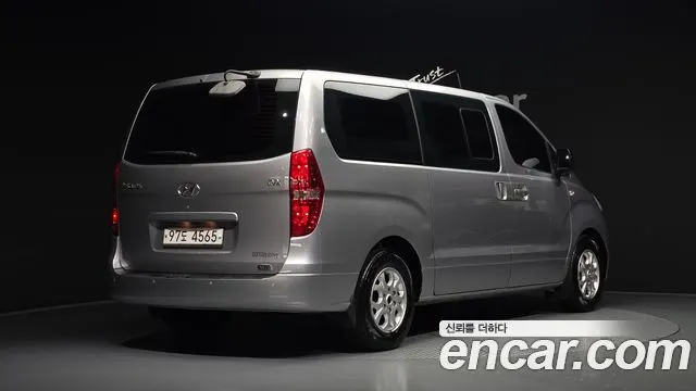 HYUNDAI GRAND STAREX 2014 — 201 525 км, серебристый, Корея — под ключ — фото 2