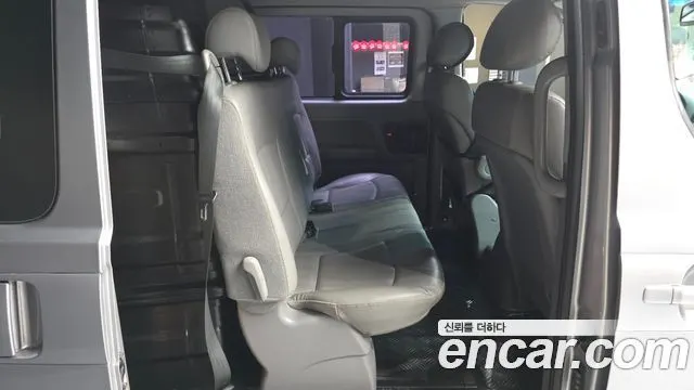 HYUNDAI GRAND STAREX 2014 — 201 525 км, серебристый, Корея — под ключ — фото 12