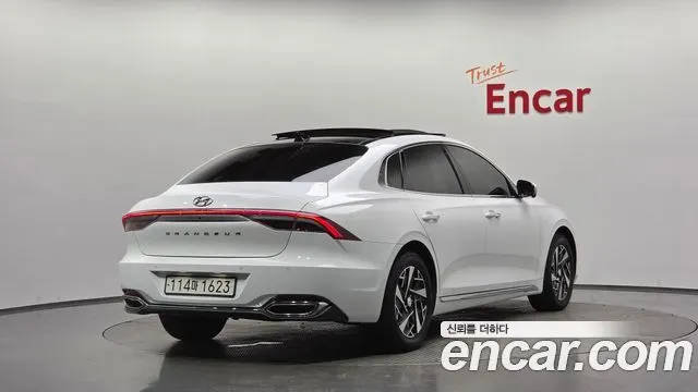 HYUNDAI GRANDEUR HYBRID — из Кореи под ключ