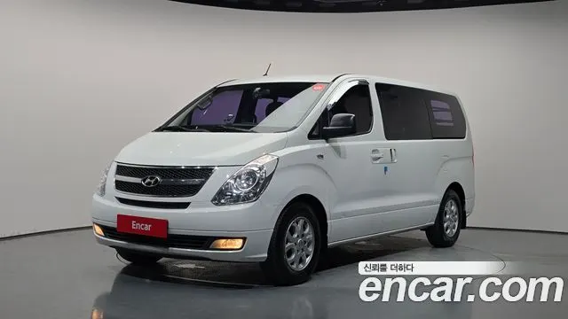 HYUNDAI GRAND STAREX 2016 — 331 754 км, белый, Корея — под ключ — фото 1